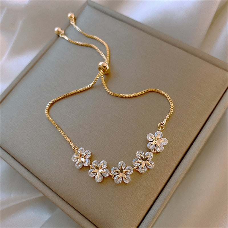 Pulseira Feminina com Flores e Zircônia Ajustável Banhado em Ouro 18K