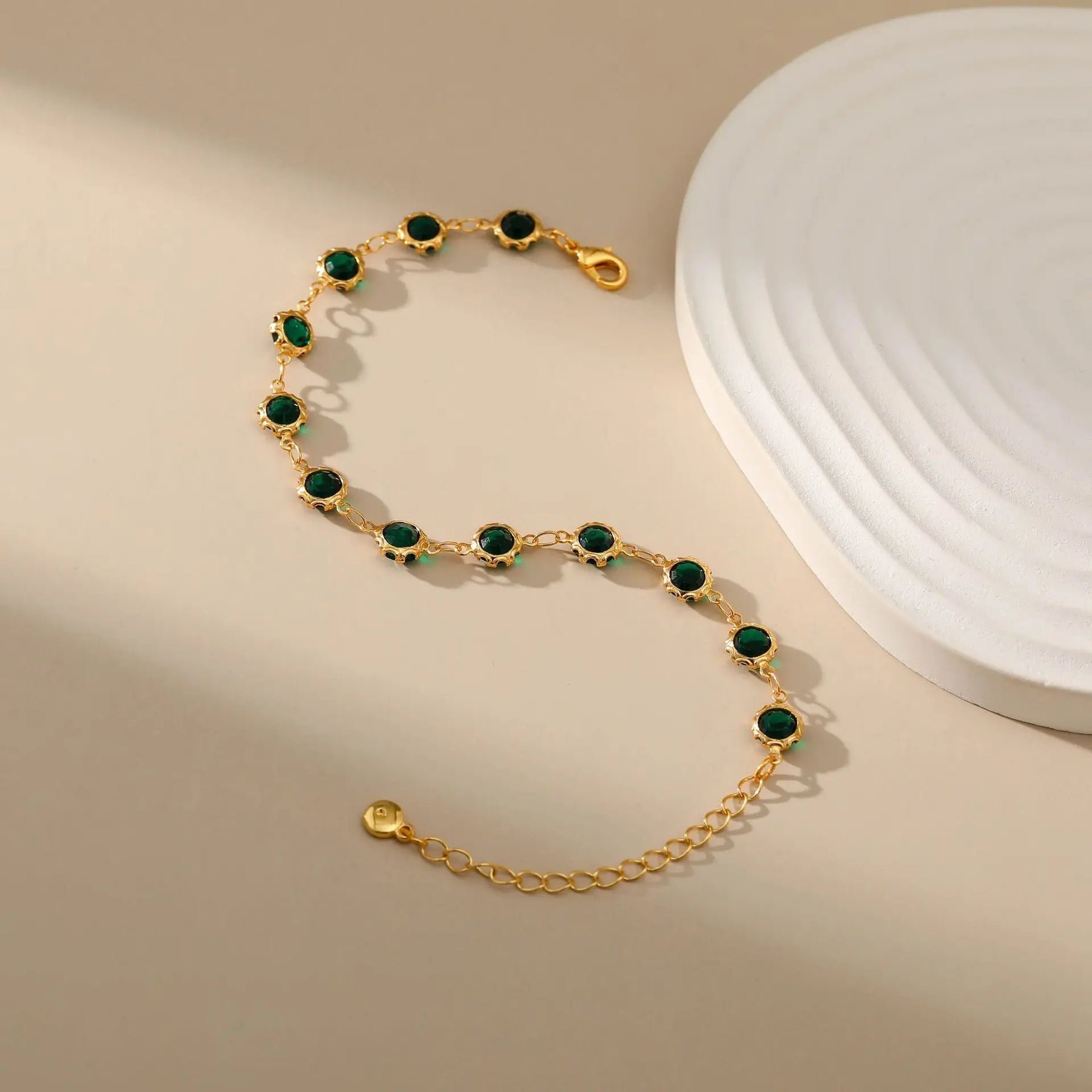 Pulseira Feminina com Pedras de Zircônia Esmeralda Banhado em Ouro 18K