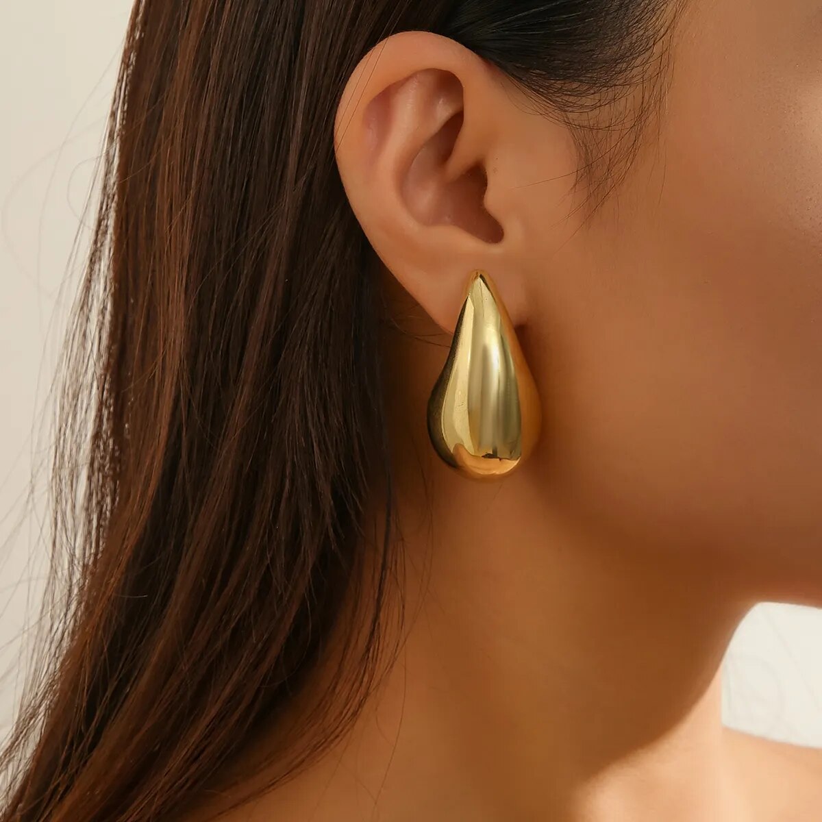 Brinco Feminino Lágrima Banhado em Ouro 18K
