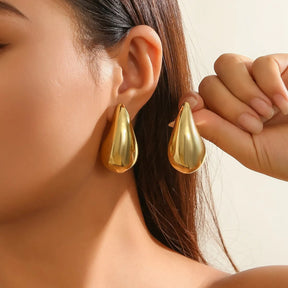 Brinco Feminino Lágrima Banhado em Ouro 18K
