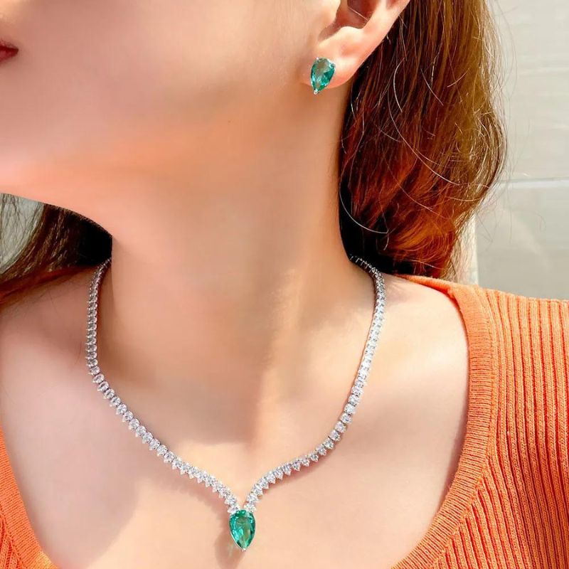 Conjunto Feminino Colar e Brinco com Cristal Esmeralda
