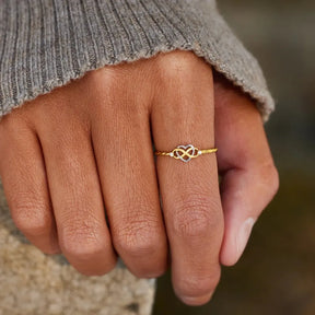 Anel Feminino Infiniy com Pedra Zircônia Banhado em Ouro 18K