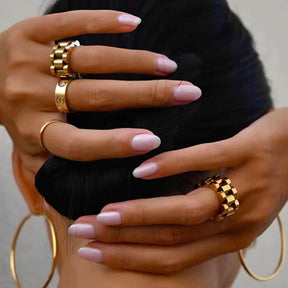 Anel Feminino Elegância Banhado em Ouro 18K