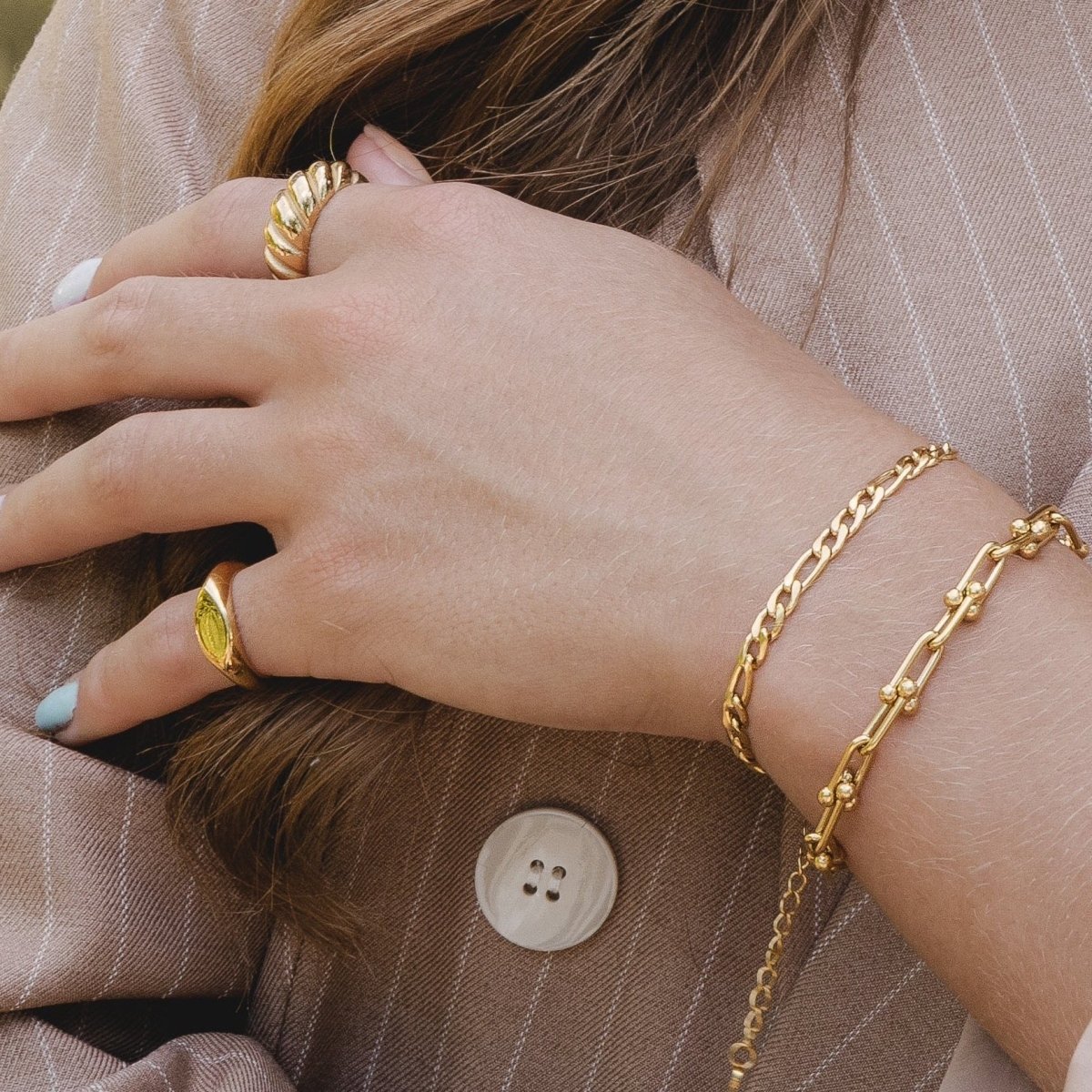 Pulseira Feminina Laços Banhado em Ouro 18K